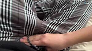 बेस्ट फ्रेंड का बॉयफ्रेंड जींस रिप करके रफ फक एंड ह्यूज कमशॉट पस्सी पर