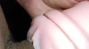 Kissy gives mamada and then fills her entrance with leche in wild sex.