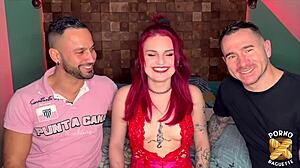 Trixy la rouquine sexy gets taken by two men