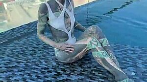 Is there someone who can bring me back to this pool over the roofs of Pattaya?