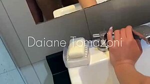 Fudi no banheiro da faculdade com um colega de sala