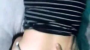 pov me la mete de perrito en la cama grande mientras hacemos webcam con la neetbook