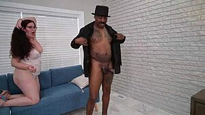 फ्रीक्स सर्कस में विकी वरोना जोरदार स्लैम्स