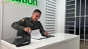 puta colombiana se folla a policia en la carcel de medellin - porno en español