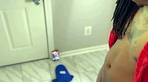 The postal worker with a big ass in a hardcore sex tape