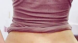 My girlfriend’s curvy ass bounces in rough first-time ride