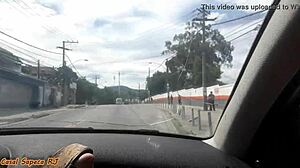 Casada Mostra Buceta Pra Todo Mundo No Meio Da Rua