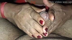 Amateur Desi Bhabhi enjoys handjob and doggy fucking in homemade hardcore