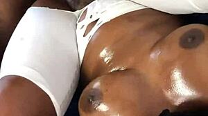 Wow! Homemade Sex on Sala Day with Muscular Bodybuilder Rocks!