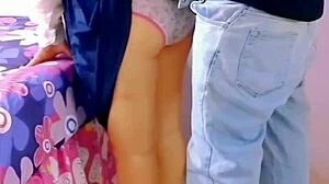 Par De Alumnos Mexicanos Calenturientos � No Tienen Para Condones Mucho Menos Para Motel �Cogen En La Sala Con La Familia De La Morra Alado