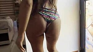 latina dancing with big ass moves