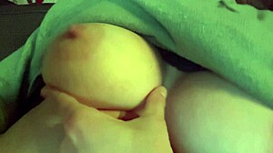 hey, check italian milf artemisia love bounce those big tits for me