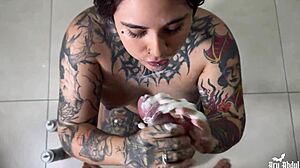 लैटिना पड़ोसन संग व्हिप्ड क्रीम वाली गंदी ब्लोजॉब