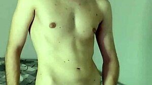 Smartphone Version 9 16 Masturbation And Cum On Webcam With Face 30!