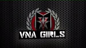 CURVY COUGAR WANTS TO ROAR OUTDOOR SOLO WITH BUSTY VICKY VETTE