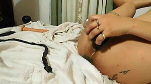 Argentinian prostitute sits hard on the bat