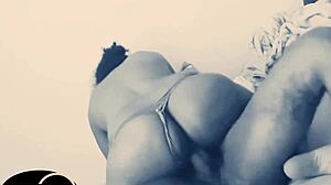 vc gosta de me foder com calcinha sentando e deixando o pau cremoso?