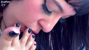 which toe u wanna lick first, huh??