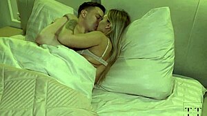 BLONDE GIVES SLOPPY BLOWJOB TO MUSCULAR GUY