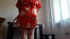 Girlfriend Away, Her Mother Screws Me Loud in Shop