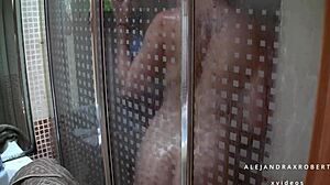 mi casero viene a cobrar y yo le pago con mi estrecha vagina follada en casa.