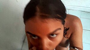 me follo a mi hermanastra en la ducha de mi madrastra milf con muff diving y doggystyle