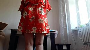 Girlfriend Away, Her Mother Screws Me Loud in Shop