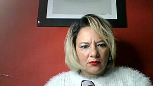 lola chats about fun things