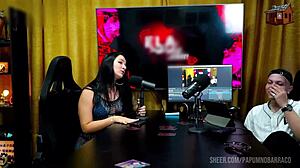 bi mejia colocou os peitos pra fora e pediu pro ruan apertar eles, ficou molhada gemendo de tesão - pápum no barraco