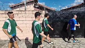 time de futebol bota a putinha pra chupar o time todo with monster cock double penetration