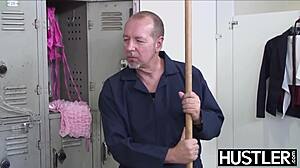 want to see busty asian gaia smashed before facial?