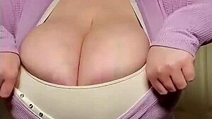 Mature lady with huge boobs and big tits turns me on so much.