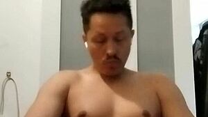 I want to fuck a friend of my girlfriend. She doesn't know.