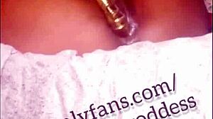 Sexy thot dildos and squirts!