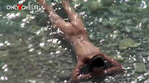 beach voyeur wife gives head and gets fucked public style 😏