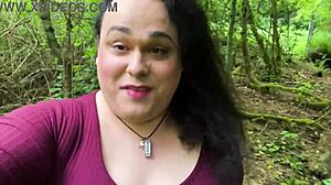 Missalinapaige shows off her trading cards in non-porn video