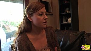 Seduce me, sexy redhead, and show your blonde friend a good time with licks and orgasms