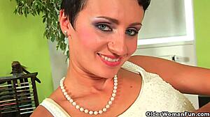 Soccer Gets A Full Load Of Cum In Her Mouth From Mature Mommy Action