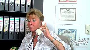 Mature babe Petra licks pussy in threesome orgasm with European cumshot