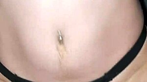 VAGABUNDA SENTANDO E GOZANDO NA ROLA DO VAGABUNDO