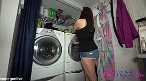 watch me take clothes out of the dryer with very short shorts 😏