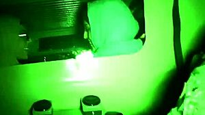 जवान लड़की का सोलो एनल डिल्डो प्ले वाइल्ड और चोर जैसा