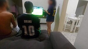 Fiz Sexo Com Amigo Do Meu Marido Por Causa De Uma Aposta Fiquei Com Tesão E Acabei Fazendo Dp Com Os Dois