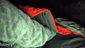 fui de camping con mi hermanastra culona y la penetro en la carpa