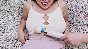 Make that babe squirt now?