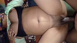 अरे, कभी इतना गर्म इंडियन विलेज सेक्स देखा है देसी गर्लफ्रेंड के साथ फुल हिंदी में?