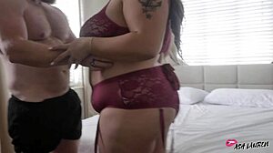 थोर को काम छुड़ाकर टाइट मोटी गांड पेलने को ललचाया