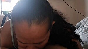 Seduzco con mi gran culo a mi hijastro para que me termine dando una buena cogida con su gran polla y mi delicioso co�o mientras el cornudo de mi esposo trabaja