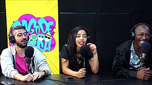 safada da morena says, 'fala putaria com meu namorado'