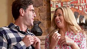 Pussyjuice Unleashed In Beetlejuice Parody Sex Scene!